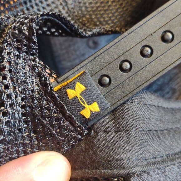 Under Armour Pittsburgh Pirates Trucker Snapback Hat - NWOT - Picture 8 of 8